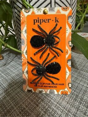 Piper Black Sparkling Spider 🕷️Hair Clips2 clip set🕸️🕷️Halloween🎃NWT